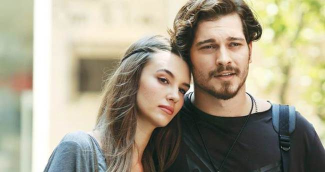 Sosyetik kadınlar Çağatay Ulusoy'un peşine düştü
