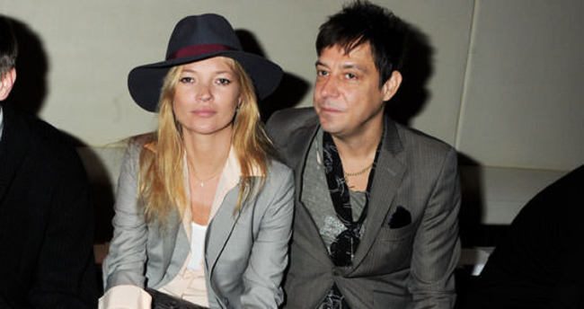 Kate Moss yeniden evlenmek için boşanmayı bekliyor