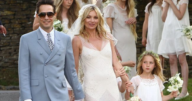 Kate Moss yeniden evlenmek için boşanmayı bekliyor