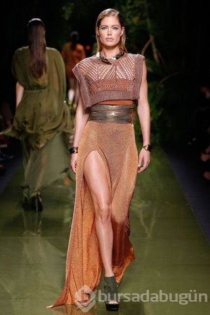 Balmain defilesi büyüledi