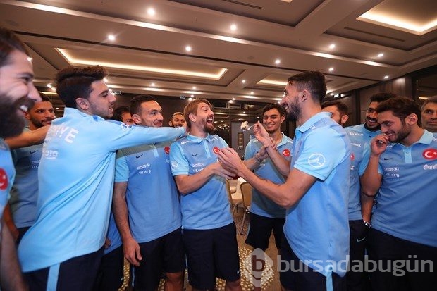 Caner Erkin'e doğum günü kutlaması