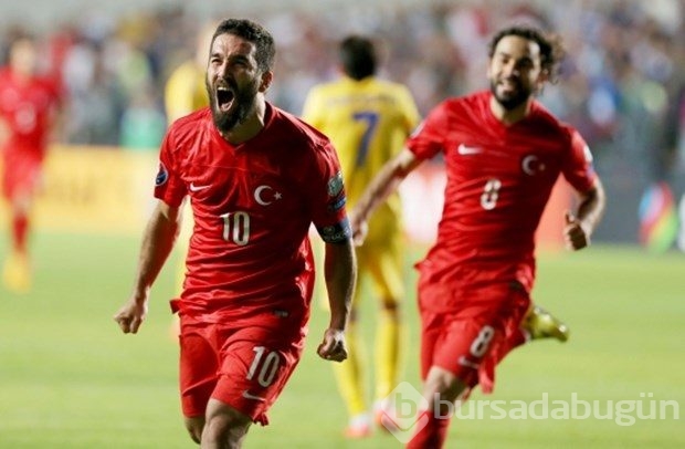Arda Turan, Milli Takımı bırakacağı iddialarına yanıt verdi