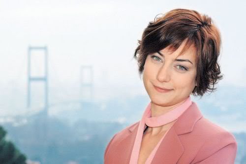 Sanem Çelik'ten muhteşem geri dönüş