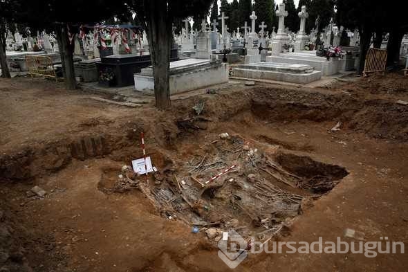 200 kişiye ait bir toplu mezar bulundu!
