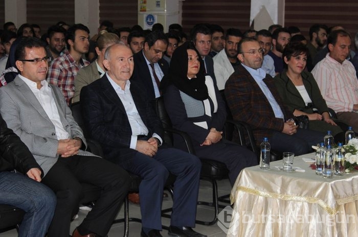 Profesörden ilginç iddia: 'Tarih bilmeyenin zeka seviyesi düşüyor'