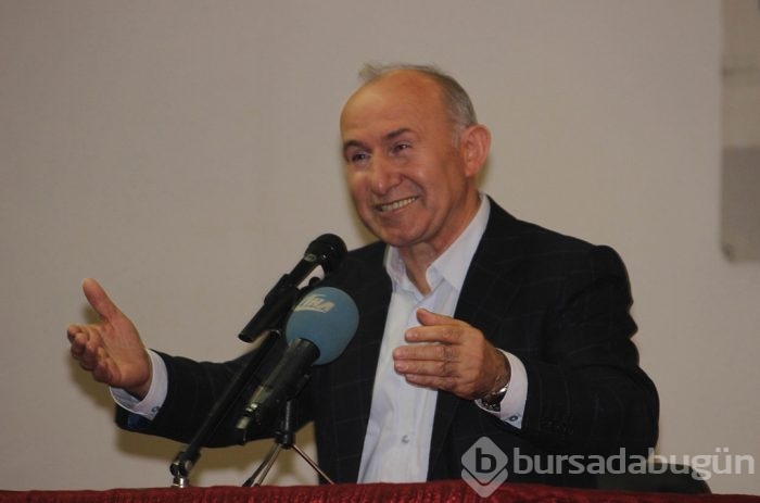 Profesörden ilginç iddia: 'Tarih bilmeyenin zeka seviyesi düşüyor'
