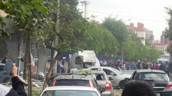 İstanbul'da polis merkezi yakınlarında patlama
