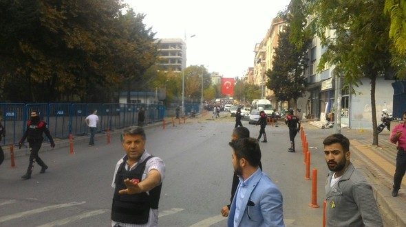 İstanbul'da polis merkezi yakınlarında patlama

