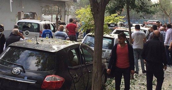 İstanbul'da polis merkezi yakınlarında patlama
