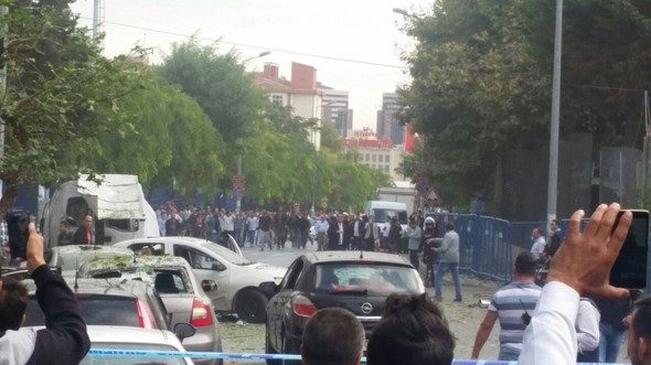 İstanbul'da polis merkezi yakınlarında patlama
