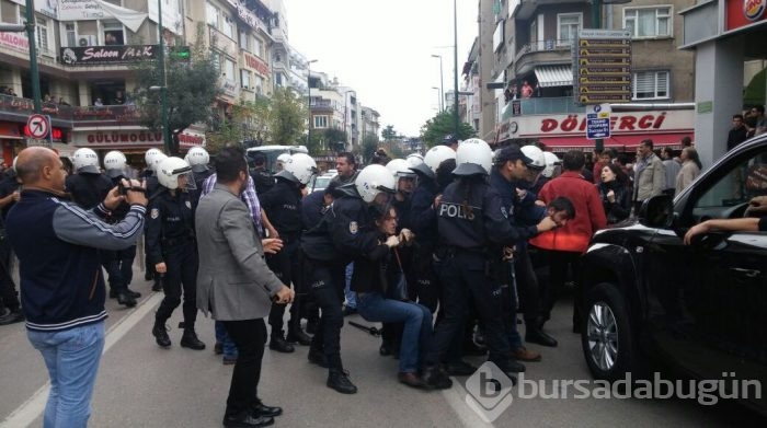 Bursa'da izinsiz gösteriye polis müdahalesi: 36 gözaltı
