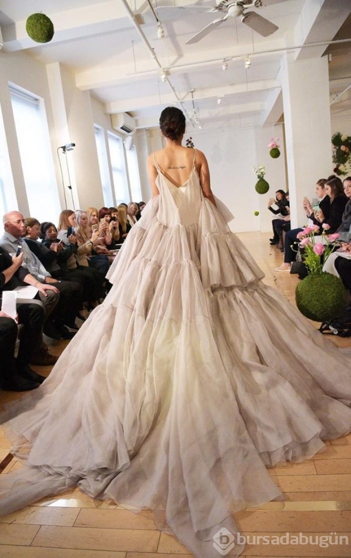 Gelinlik Moda Haftası'ndan yeni gelinlik trendleri