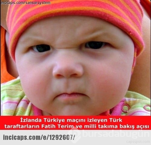 Milli takım İzlanda maçını televizyondan seyreder gibi seyredince sosyal medya