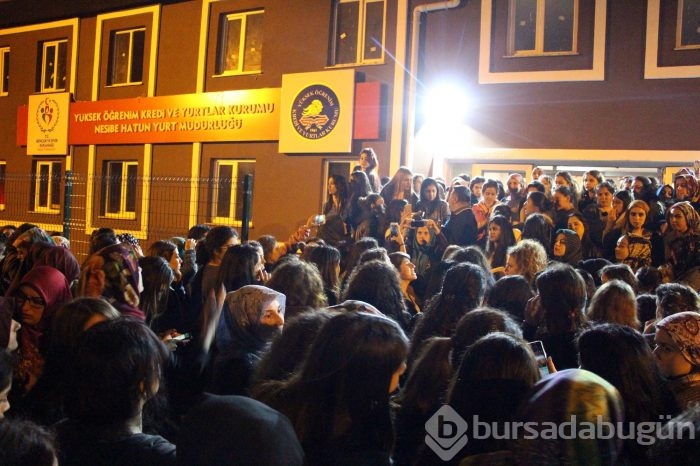 Kız yurdunda kız kaçırma protestosu