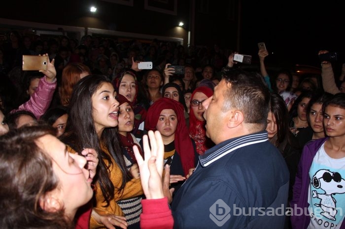 Kız yurdunda kız kaçırma protestosu