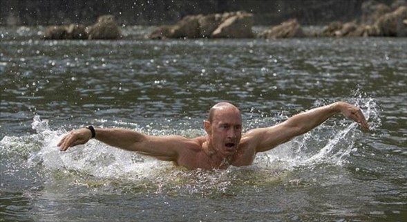 Putin'den vücut şov