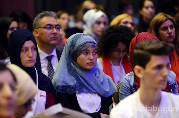 Dünya Kız Çocukları Konferansı için bir araya geldiler