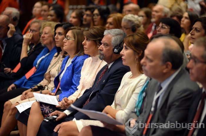 Dünya Kız Çocukları Konferansı için bir araya geldiler