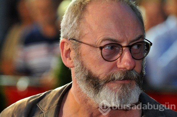 Ünlü aktör Liam Cunningham'dan mülteci arkadaşına sürpriz