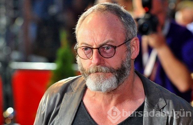 Ünlü aktör Liam Cunningham'dan mülteci arkadaşına sürpriz