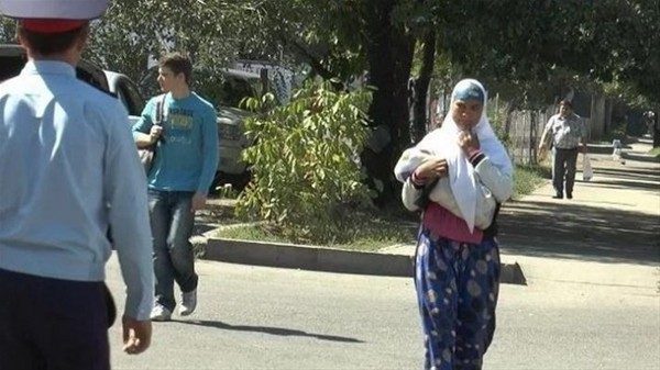 Bak sen şu dolandırıcılara!