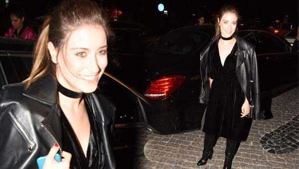Hazal Kaya'dan haber var