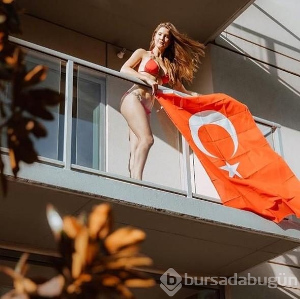 Amanda Cerny, Türkiye'de tuttuğu takımı açıkladı