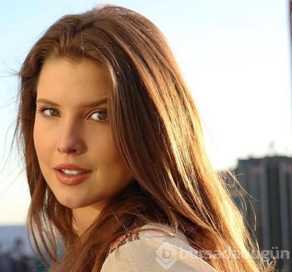 Amanda Cerny, Türkiye'de tuttuğu takımı açıkladı