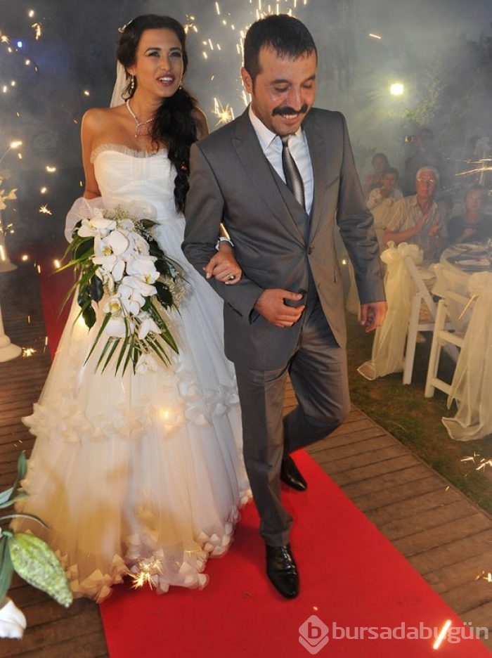 Ecem Özkaya Üstündağ evliliğini anlattı