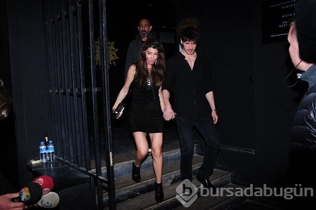 Hande Yener 13 yaş küçük sevgilisiyle el ele
