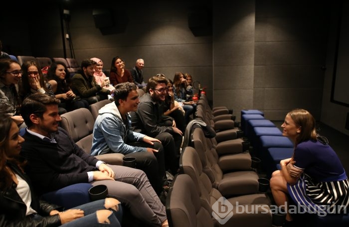 Serenay Sarıkaya'dan hayranlarına sürpriz