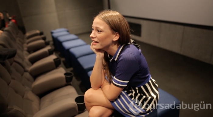 Serenay Sarıkaya'dan hayranlarına sürpriz