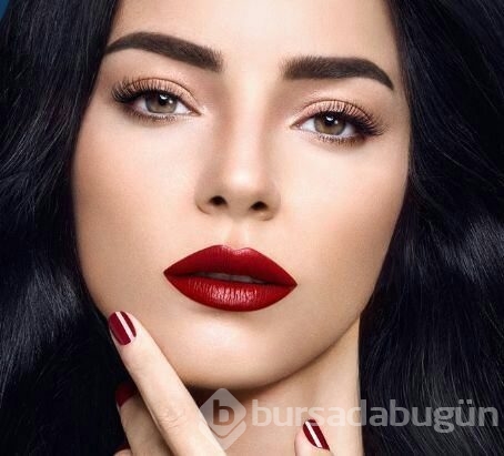 Mevsim kış ise dudaklardaki renk ne?