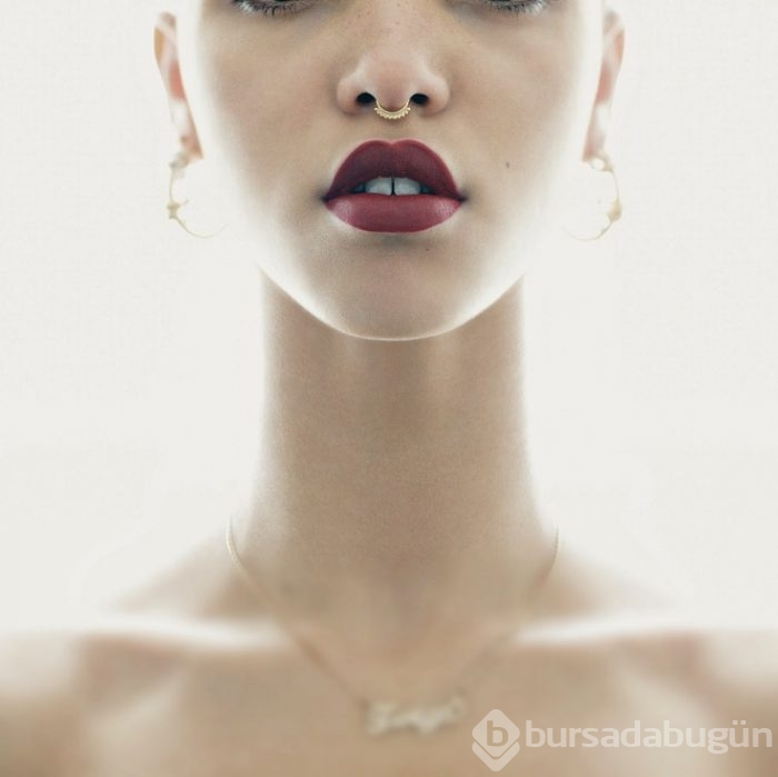Ünlü isimlerde septum piercing modası
