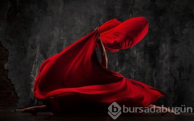 Heykelden ilham alan dansçılar