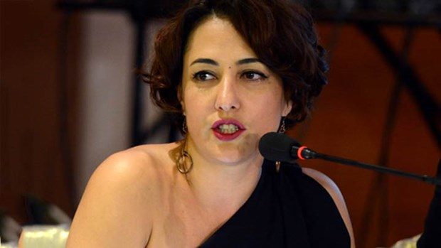 Meltem Cumbul o kadının peşini bırakmıyor