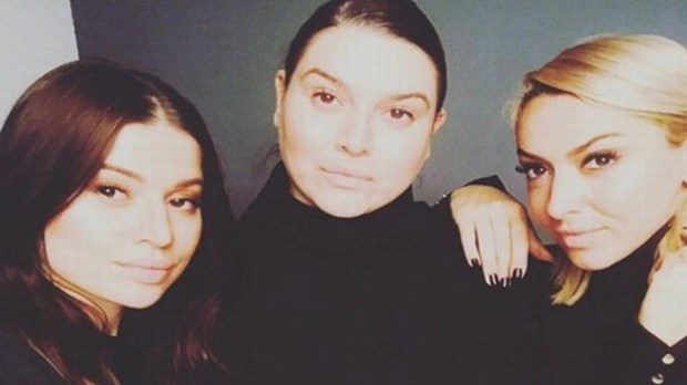Kardeşleri Hadise'yi yaktı