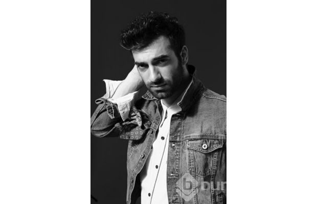 Ünlüler kaç yaşında?