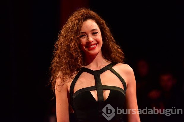 Azra Akın İstanbul'a döndü!