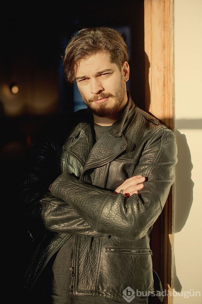 Çağatay Ulusoy Paris'te