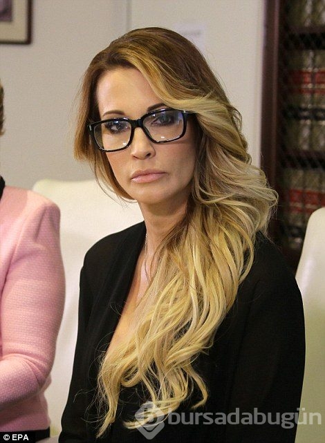 Porno yıldızı: Trump bana ahlaksız teklifte bulundu