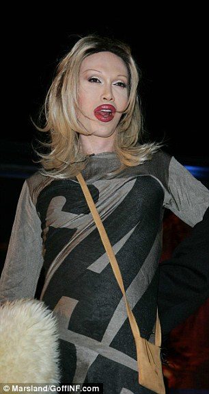 Ünlü şarkıcı Pete Burns yaşamını yitirdi