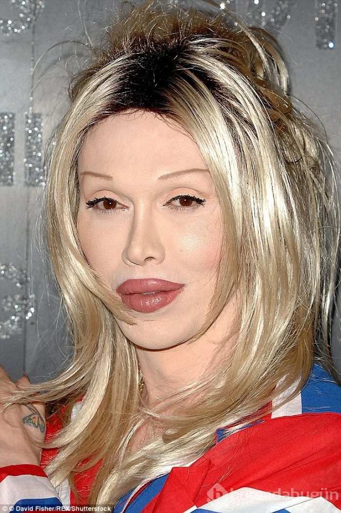 Ünlü şarkıcı Pete Burns yaşamını yitirdi