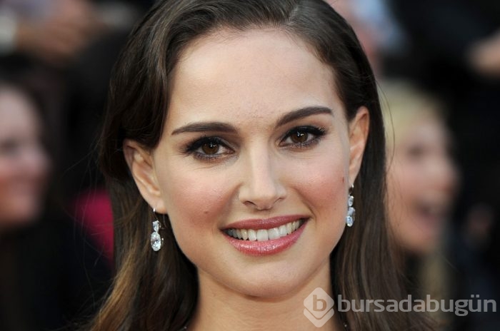 Natalie Portman'ın karnı burnunda