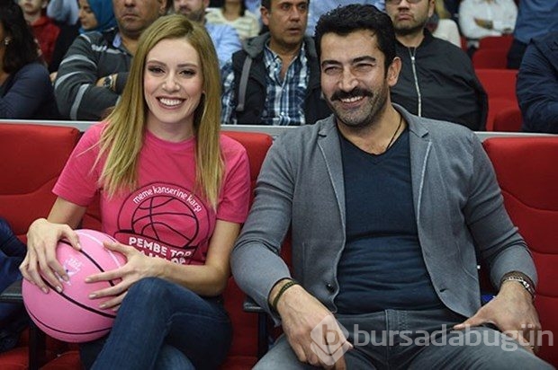 Hava atışı Sinem Kobal'dan (Meme kanseri için Pembe Top Sahada)