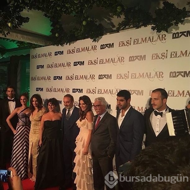 Ekşi Elmalar'ın galasında ünlüler geçidi
