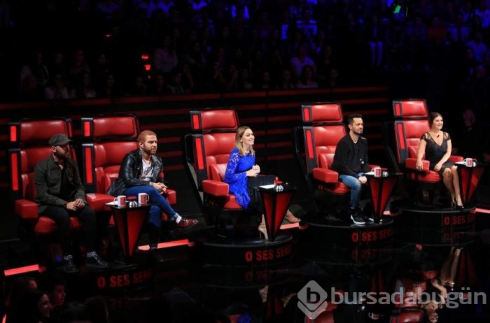 Hadise adeta büyüledi!