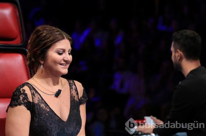 Hadise adeta büyüledi!