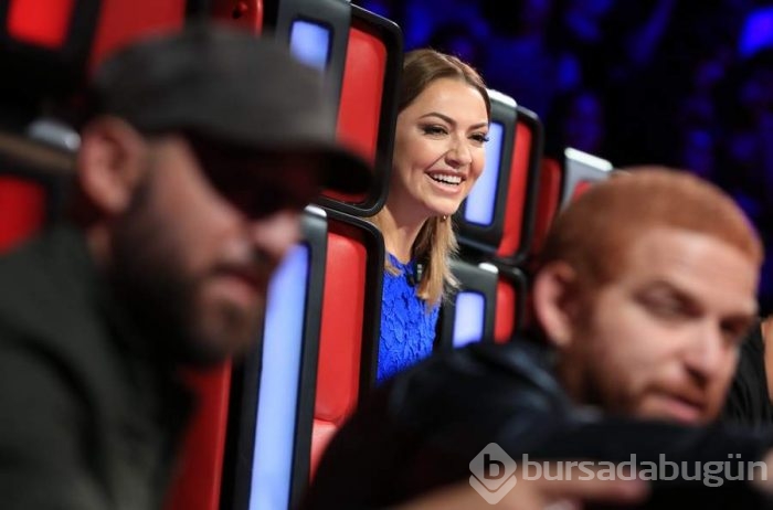 Hadise adeta büyüledi!
