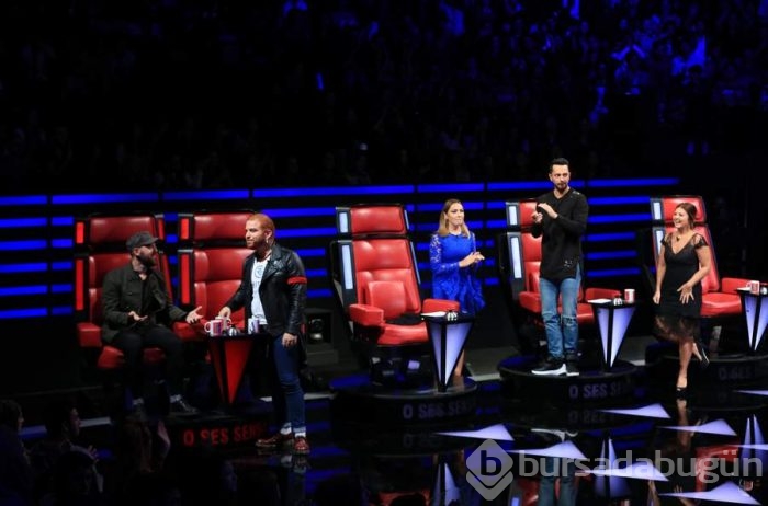 Hadise adeta büyüledi!